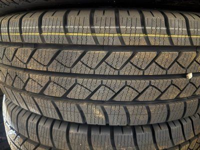 215/75 R16C Goodyear Vector 4 Seasons 06005 фото