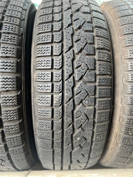 215/70 R16 Kumho I'Zen RV Asymmetric 02235 фото