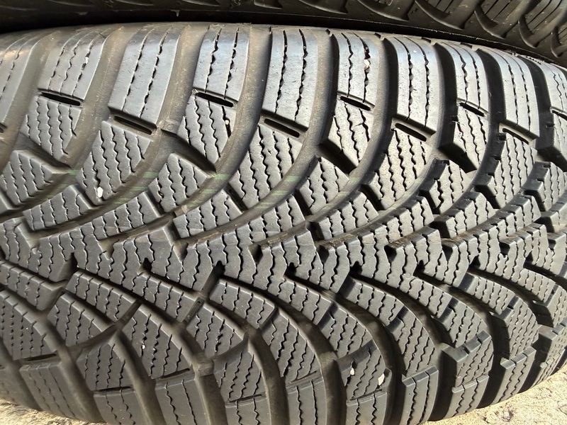 205/60 R16 Goodyear Ultra Grip 9 02633 фото