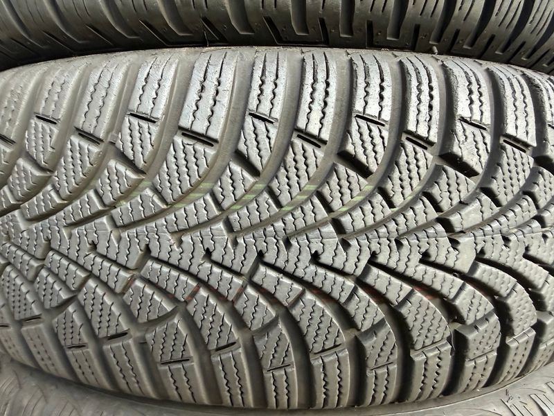 205/60 R16 Goodyear Ultra Grip 9 02633 фото