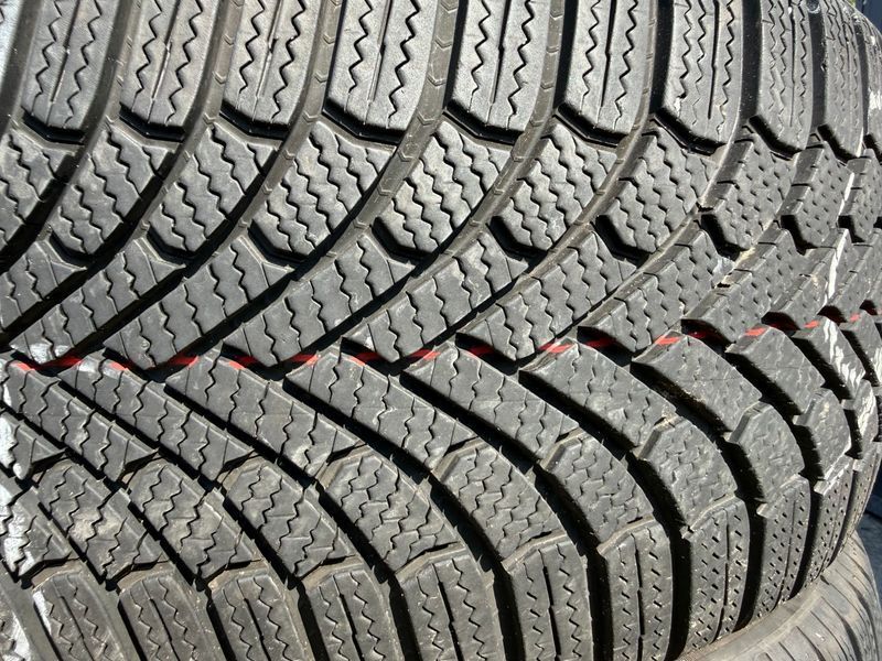 255/45 R19 Bridgestone Blizzak 6 05264 фото