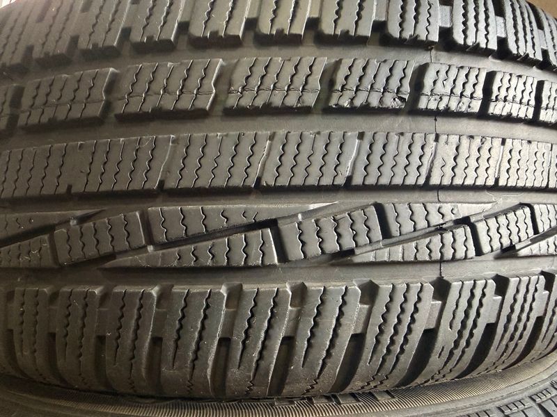 215/55 R17 Goodyear Ultra Grip Performance 04849 фото