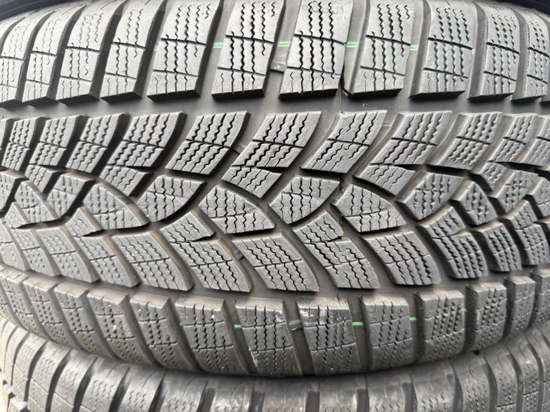 215/55 R17 Goodyear Ultra Grip Performance + 04850 фото