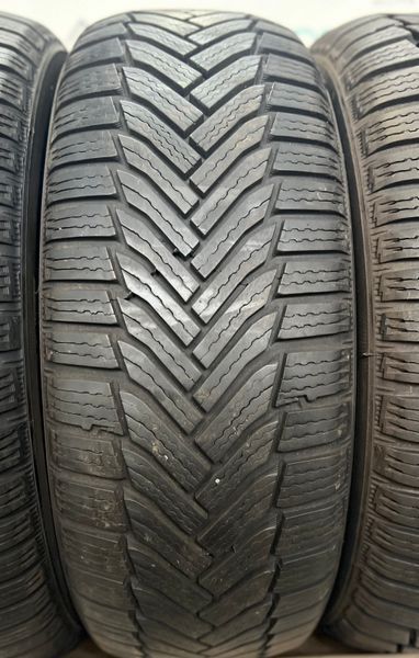 215/50 R17 Goodyear Vector 4 Seasons Gen-3 04017 фото