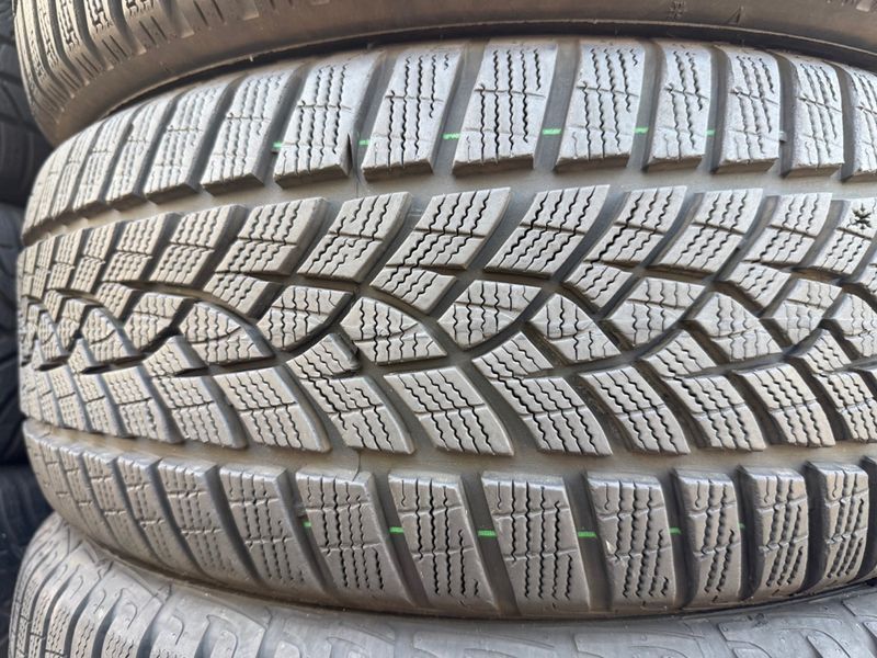 215/55 R17 Goodyear Ultra Grip Performance Gen-1 04851 фото
