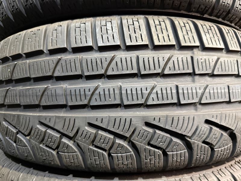 205/60 R16 Pirelli Winter 210 Sottozero Serie II 02639 фото