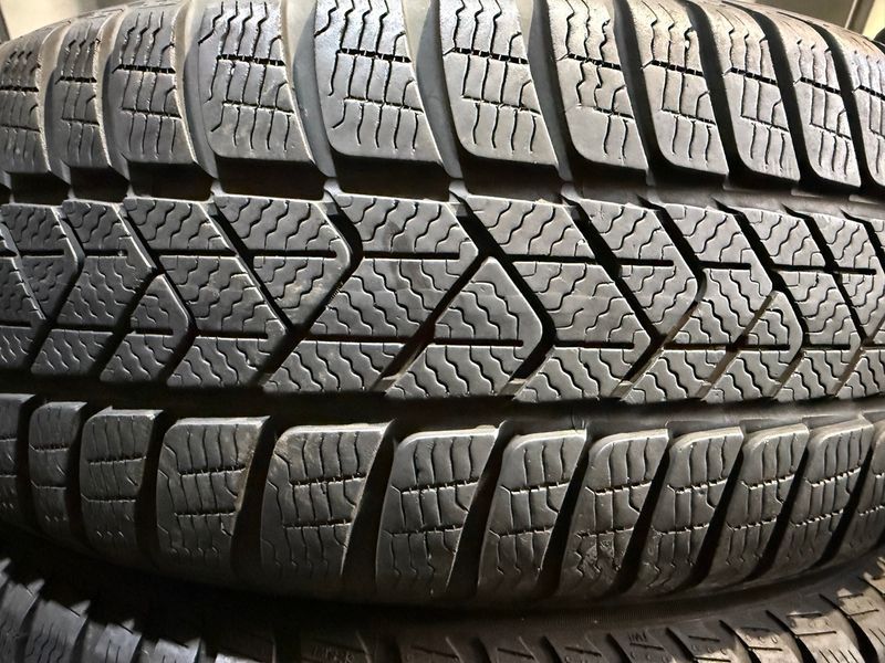 205/60 R16 Pirelli Winter Sottozero 3 02640 фото