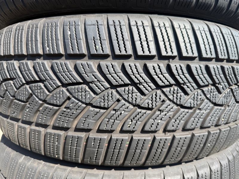 225/55 R17 Goodyear Ultra Grip Performance + 04942 фото
