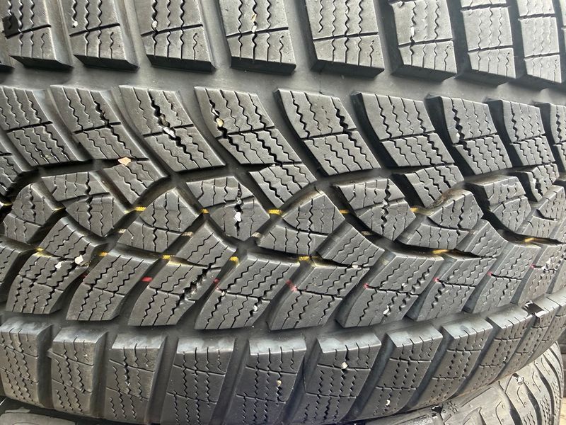 225/45 R17 Goodyear Ultra Grip Performance Gen-1 04901 фото