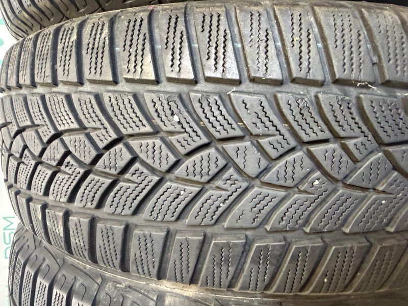 215/60 R16 Goodyear Ultra Grip Performance Gen-1 02657 фото